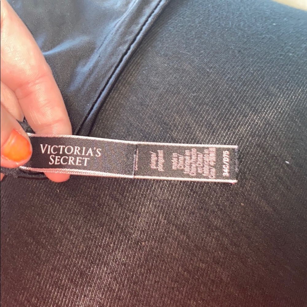VS Bombshell Bra - Picture 3 of 3